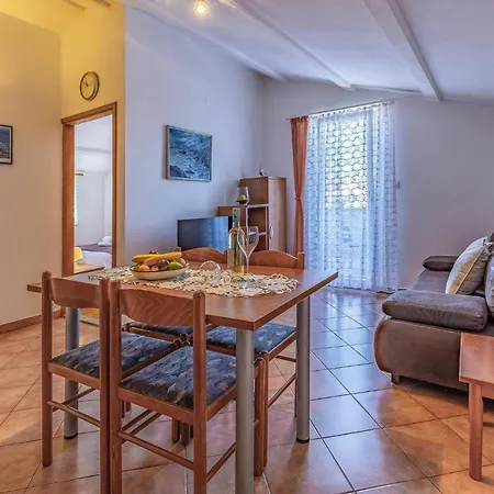 Apartment 2 Bedroom Beautiful In *