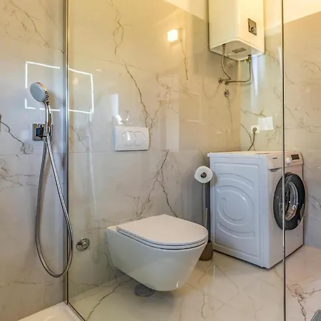 2 Bedroom Beautiful In