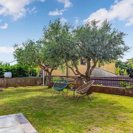 2 Bedroom Beautiful In *