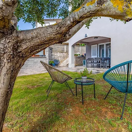 2 Bedroom Beautiful In Apartment